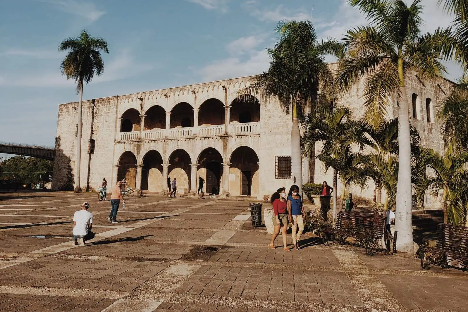 Entre el aeropuerto SDQ y el puerto de cruceros de Santo Domingo